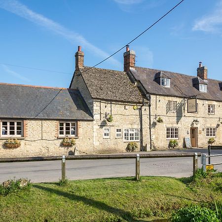 The Lion Bicester Wendlebury Exterior foto